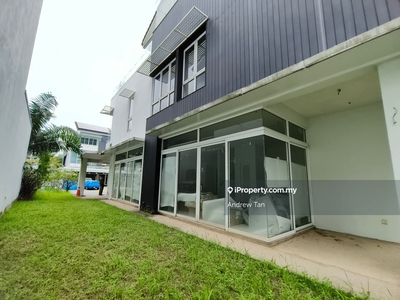 3 Storey Zero Lot Bungalow @ Sunway Rymba Hills, Kota Damansara