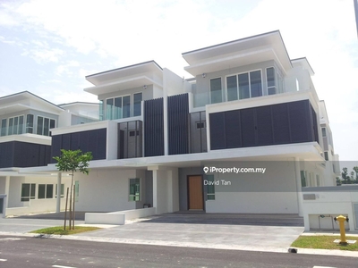 Balvia D Island Residence Puchong 3 Story New Semi D w Lift For Sale