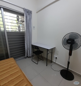 Come Stay in this Cozy Comfy Single Room in Seputeh, near MidValley