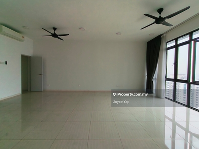Corner lot city view high floor for sale! good privacy! good condition