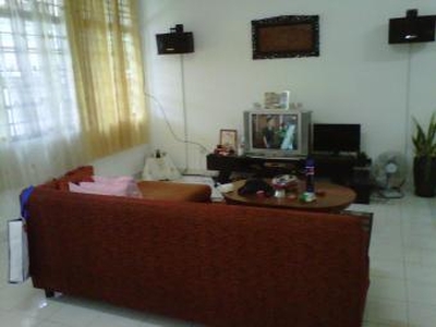 DOUBLE STOREYTERRACE FOR RENT! Rent Malaysia