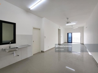 Freehold Non Bumi Corner 3 Bedroom for Sale
