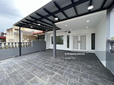 Fully-Furnished 5bedrooms Home in Puteri Wangsa Spacious & Scenic