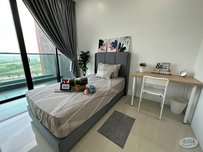 Fully Furnished Middle Room at Evoke Residence, Jalan Baru, Perai | Mix Race | All male house
