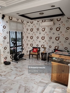 Fully Renovated/Fully Furnished/Good Conditio,/Taman U Semi D