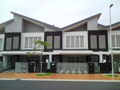 Kota Warisan - New House Lelong Price! Freehold 22x78 Double Storey