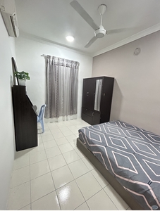 Medium size room in mixed gender unit at Residensi Laguna condo, Bandar Sunway