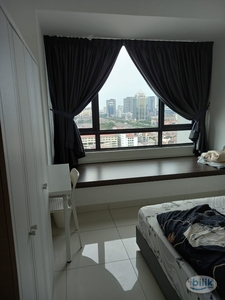 Middle Room at Greenfield Residence, Bandar Sunway