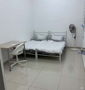 Middle Room at Iris Residence, Sungai Long, Kajang