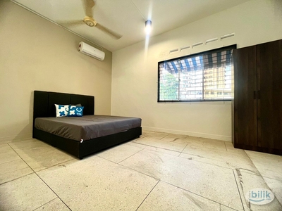 Middle Room✔10Min Walking Distance to CIQ Low Deposit
