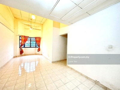 Partial Furnished 3rooms Apartment @ Vista Seri Alam for Rent