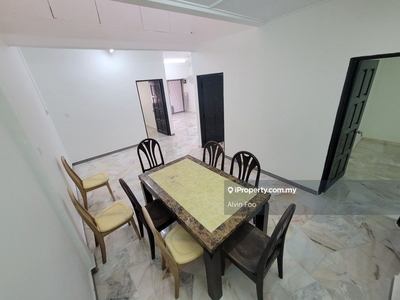 Petaling Jaya ss4 Partially Furnish Single Storey House For Rent