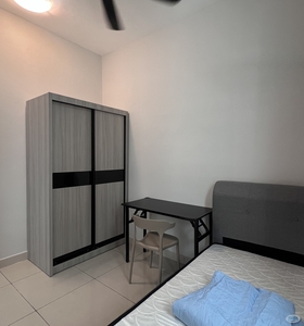 Single Room at Zenith Residences (Mixed Gender Unit), 5 Mins Walk to Ascent & Paradigm Mall