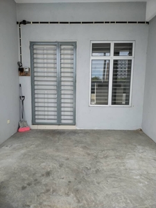 SP2 Lower unit for rent walking distance to MAHSA University