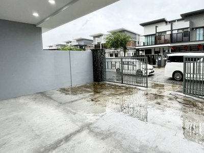 Taman Denai Alam @ Pasir Gudang Cluster House Intermediate For Sale