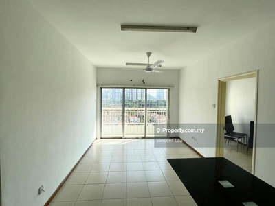 Well Maintain Renovated Freehold P/Furnished Mid Floor Nice View