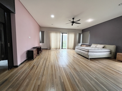 Well Maintained, Move-In Condition 3 Storey Bungalow @ Taman Yarl