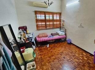 Cozy Master room with AC at USJ 6/6N