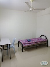Large Medium Room@Kelana Jaya