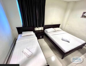 [ LOW DEPOSIT ] [ SUPER COMFORTABLE ROOM ] Master Room at Jalan Citra, Kajang Plaza Citra, Kajang