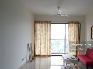 Must Sell High Floor 1,093 sq ft Condominium with 2 car-parks