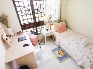 ‍♂Near Mrt Station , Full Furnish Single bedroom at Palm Spring , Kota Damansara