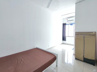 One month deposit ⛳ Middle Room at Setia Alam, Shah Alam