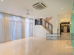 Semi Furnished Bungalow at Setia Eco Park For Rent
