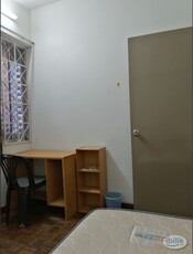 Small & Large Room To Let @ Kelana D'Putera Condo!