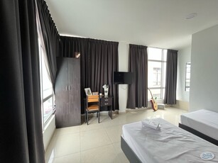 [ SUPER COMFORTABLE ROOM ] [ LIMITED UNIT LEFT ] Master Room at Bandar Botanic, Klang
