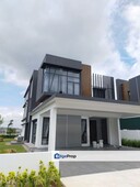 Kajang Banglo 50x100 Freehold 2/3 Storey Big House Big land