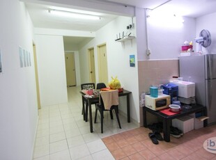 Close to Mrt Surian Fully Furnished Master Room at Palm Spring, Kota Damansara