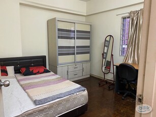Master Room at Brickfields Menara Pelangi, Close to LRT KL Sentral. Very popular for family or single Wifi and utilities included in package