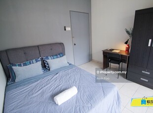Private room @ Palm Springs, Kota Damansara for rent