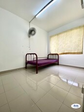 Single Room at SS7, ⭐Near to Paradigm Mall , Giant Hypermarket ,Kompleks Sukan PKNS, Zenith Coorperate Park