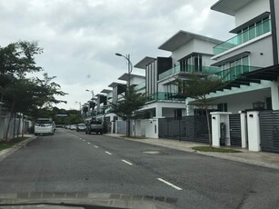 Super Cheap Semi D House Bandar Sungai Long Ready For Rent