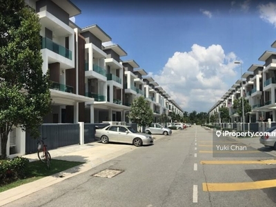 Limited Puchong Landed Project!! Available Now! Pm For More Details