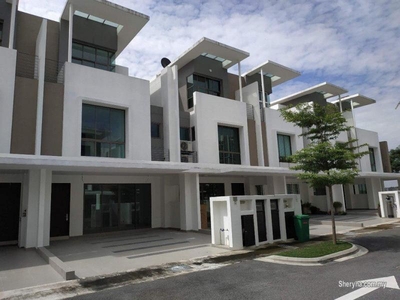 3-Storey for RENT RM4000