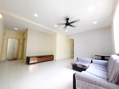 Sri Mas Desa Tebrau Walk Up Apartment , 2nd Floor, 3 Bedrooms 2 Bathrooms, Gated Guarded
