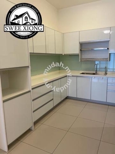 THE LIGHT LINEAR 1475sf 2CP RENO MIDDLE FLOOR GELUGOR SEA VIEW CHEAP