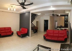 Ehsan Jaya 2stry Partly Furnish For Rent