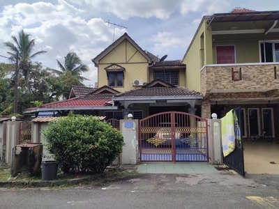 CORNER LOT, NEGOTIABLE Double Storey Terrace House Seksyen 24 Shah Alam Selangor