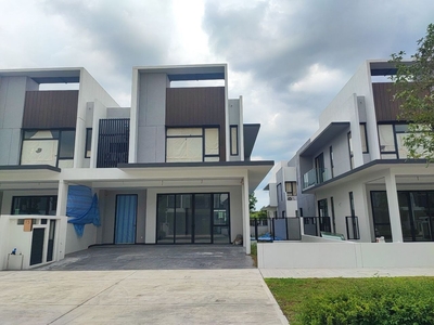 END LOT BRAND NEW Two Storey Terrace House Gamuda 257 Kota Kemuning Telok Panglima Garang Selangor