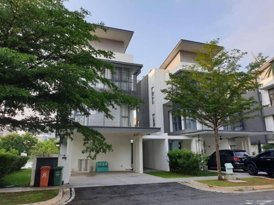 END LOT, FACING LAKE 3 Storey Terrace House Sera Twinvilla Presint 8 Putrajaya