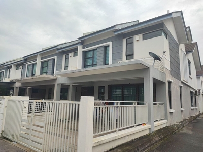 END LOT Two Storey Terrace House Lakeside Residence Glomac Puchong Near Petaling Selangor