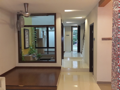 Lake Edge Puchong Double Storey For Rent Nice Unit