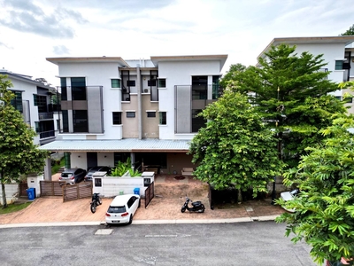 NEGOTIABLE & RENOVATED 3 Storey Semi-D House Jelutong Heights Seksyen U8 Bukit Jelutong Selangor