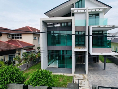 NEW MODERN, FREEHOLD 2.5 Storey Bungalow House Taman Universiti Bangi Kajang Selangor