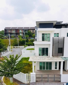 WELL MAINTAINED 3 Storey Semi-D House Suria Villa Bandar Sungai Long Cheras