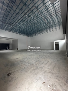 1.5 STOREY SEMI D FACTORY WAREHOUSE FOR RENT